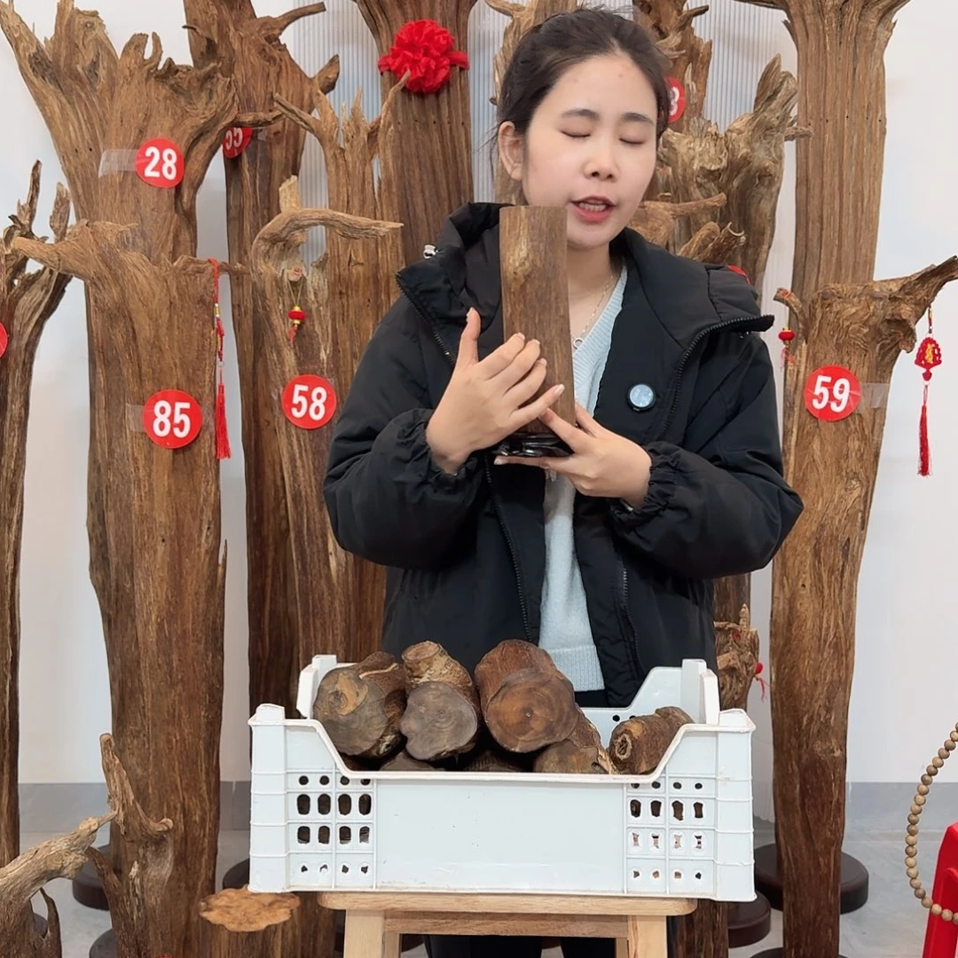 沉香碎屑沉香原材料