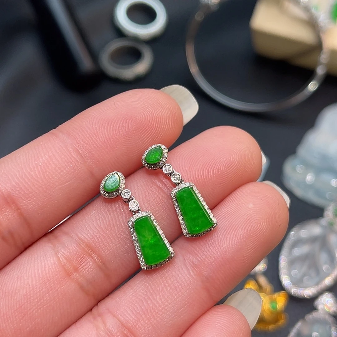 翡翠18K金镶嵌耳饰无事牌