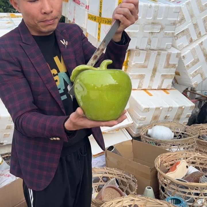 瓶高度18厘米宽度18厘米微瑕捡漏针眼