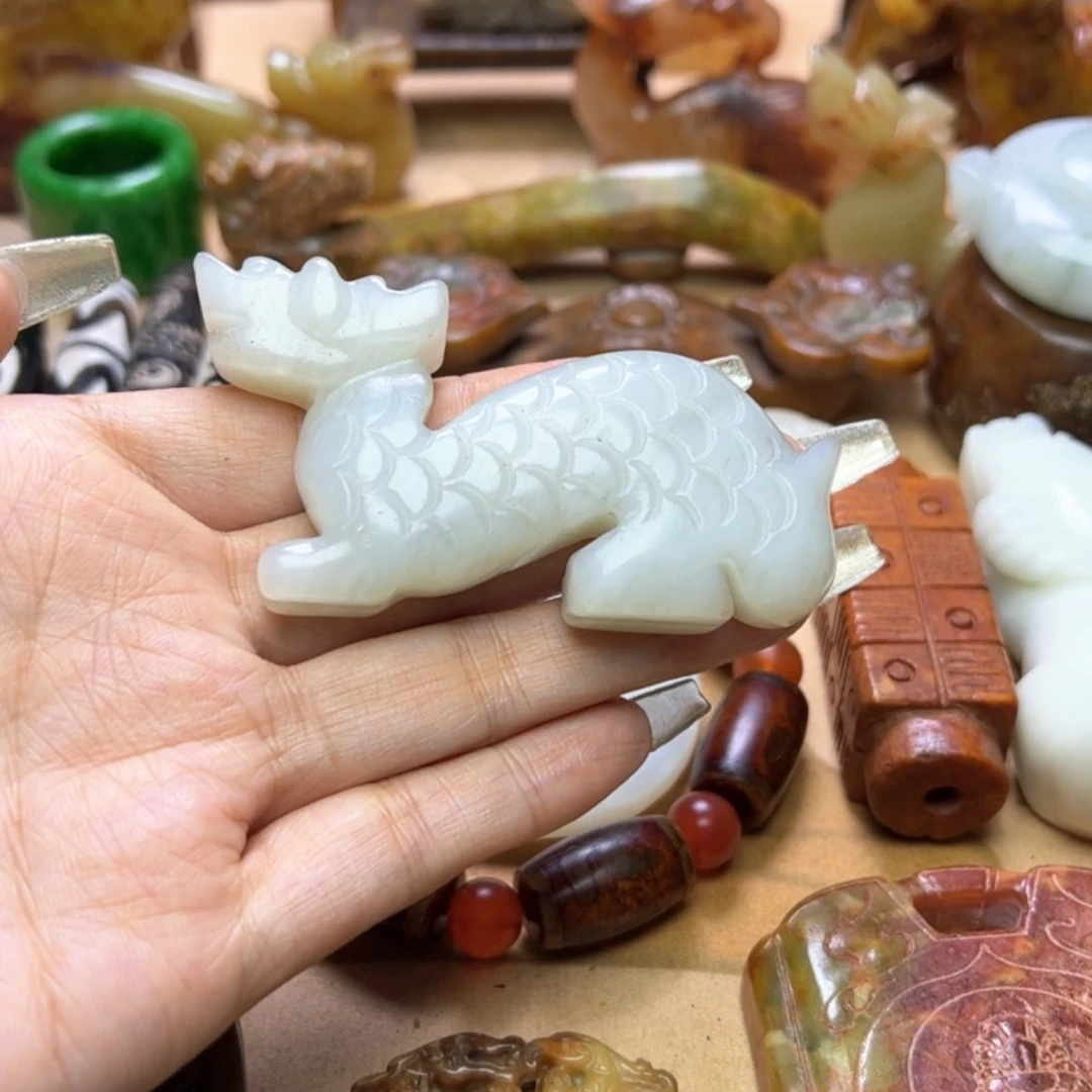 【闪购商品】蛇纹石玉颈饰未镶嵌