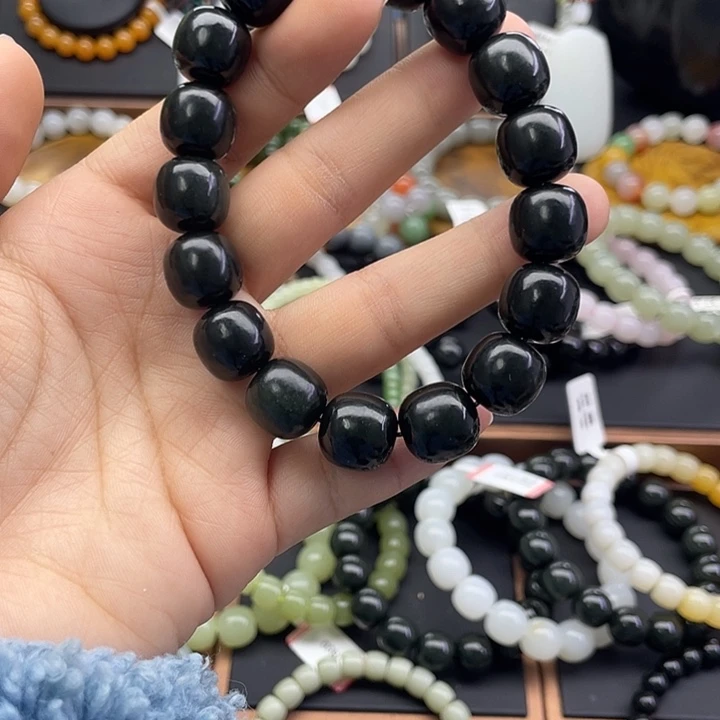 和田玉未镶嵌手串