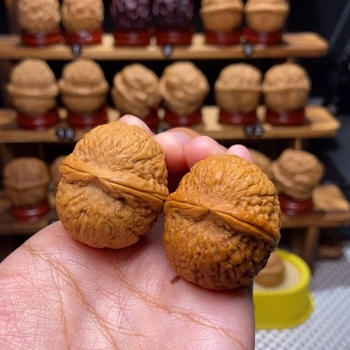 文玩核桃吊坠小至尊42