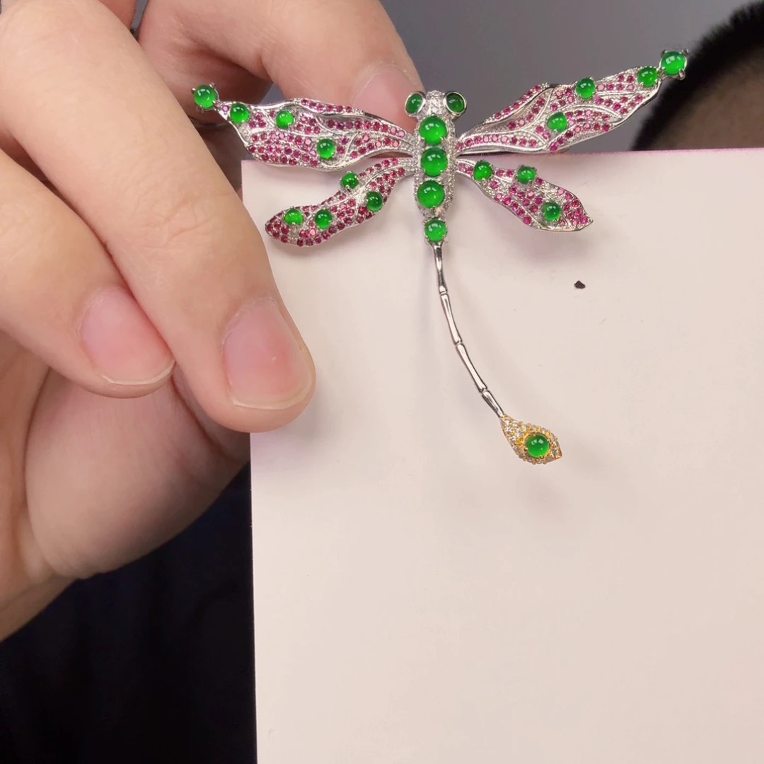 翡翠颈饰未镶嵌一件