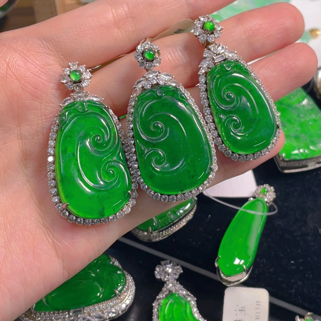 尉***市翡翠银S925镶嵌吊坠(不含链)