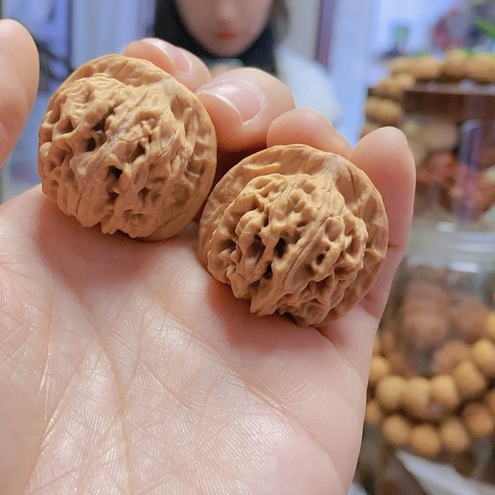 【闪购商品】文玩核桃把件33天地