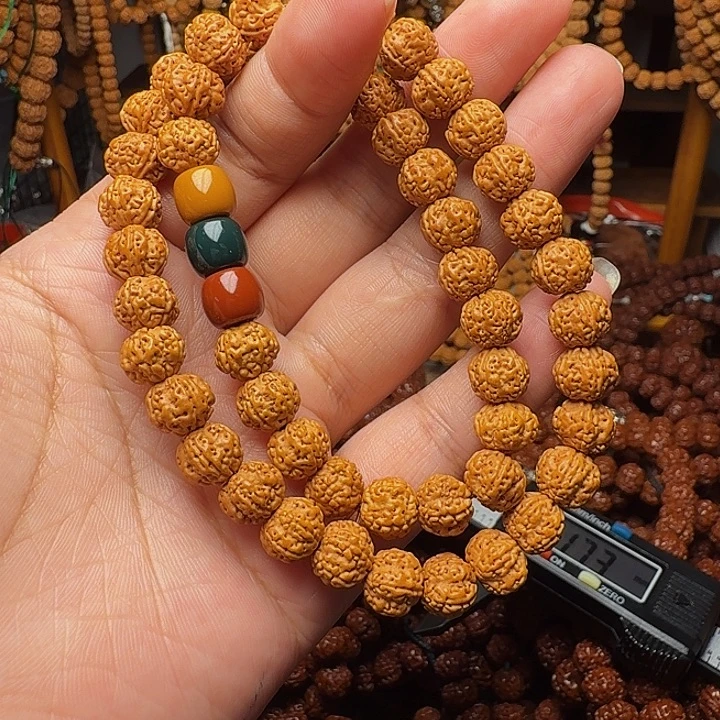 金刚菩提吊坠9mm双圈手持