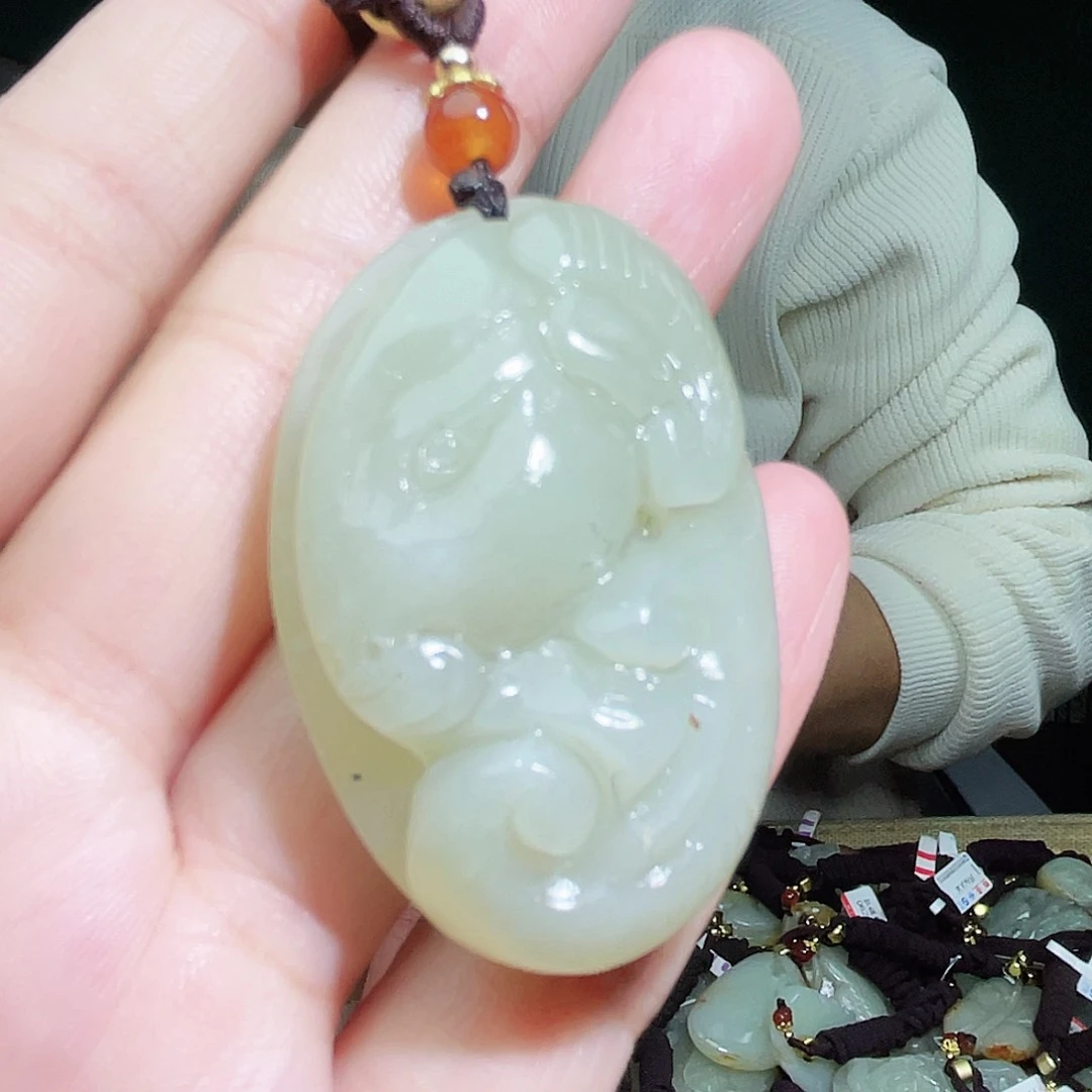 和田玉颈饰未镶嵌