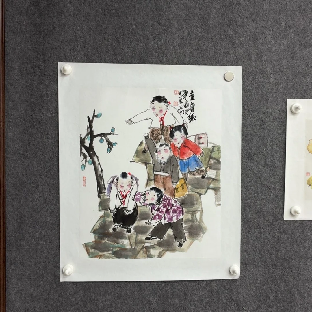 秋***桐国画宣纸和笔的颜色也很好看啊