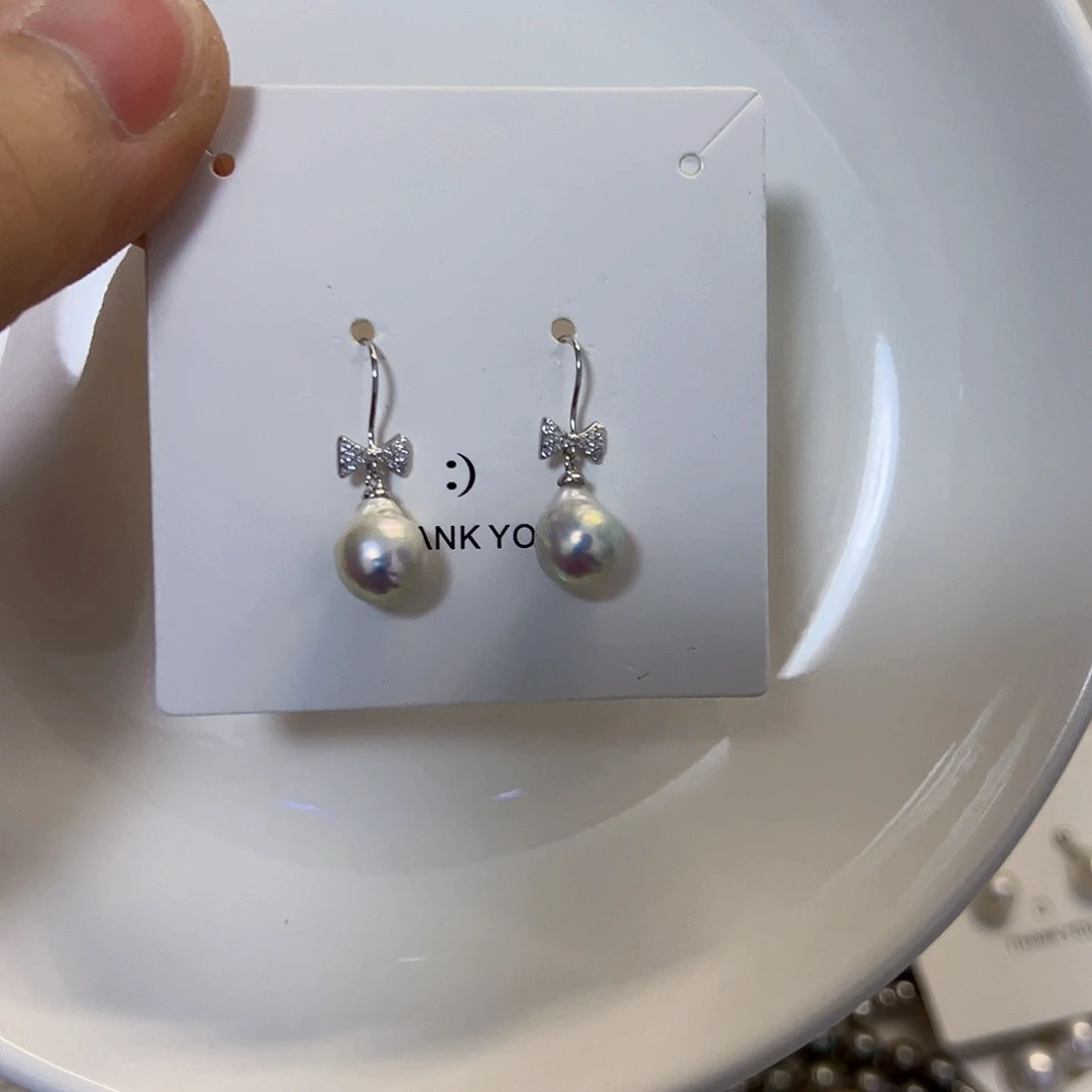 小***粉银S925镶嵌淡水珍珠耳饰