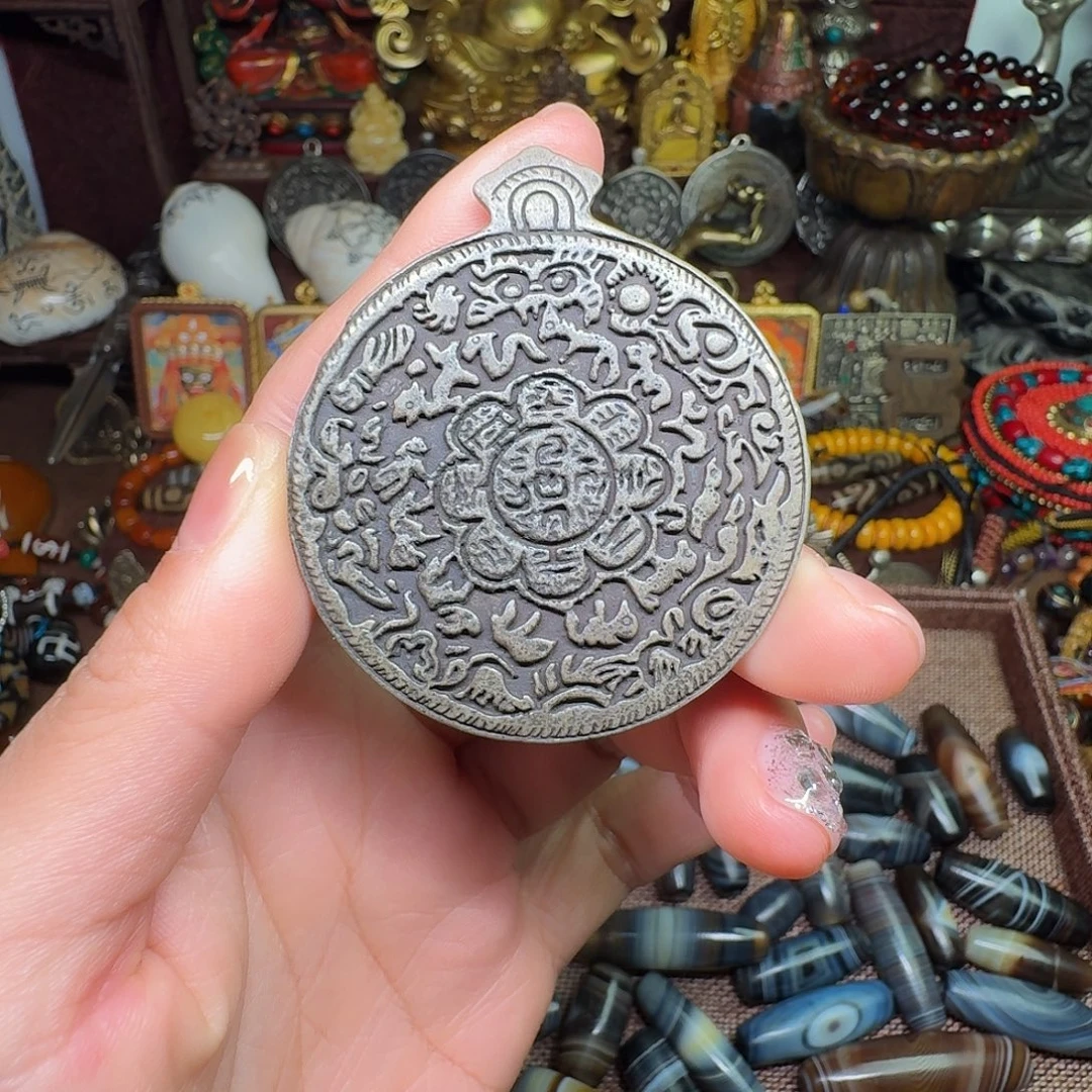 泥塑扎西德勒独特设计