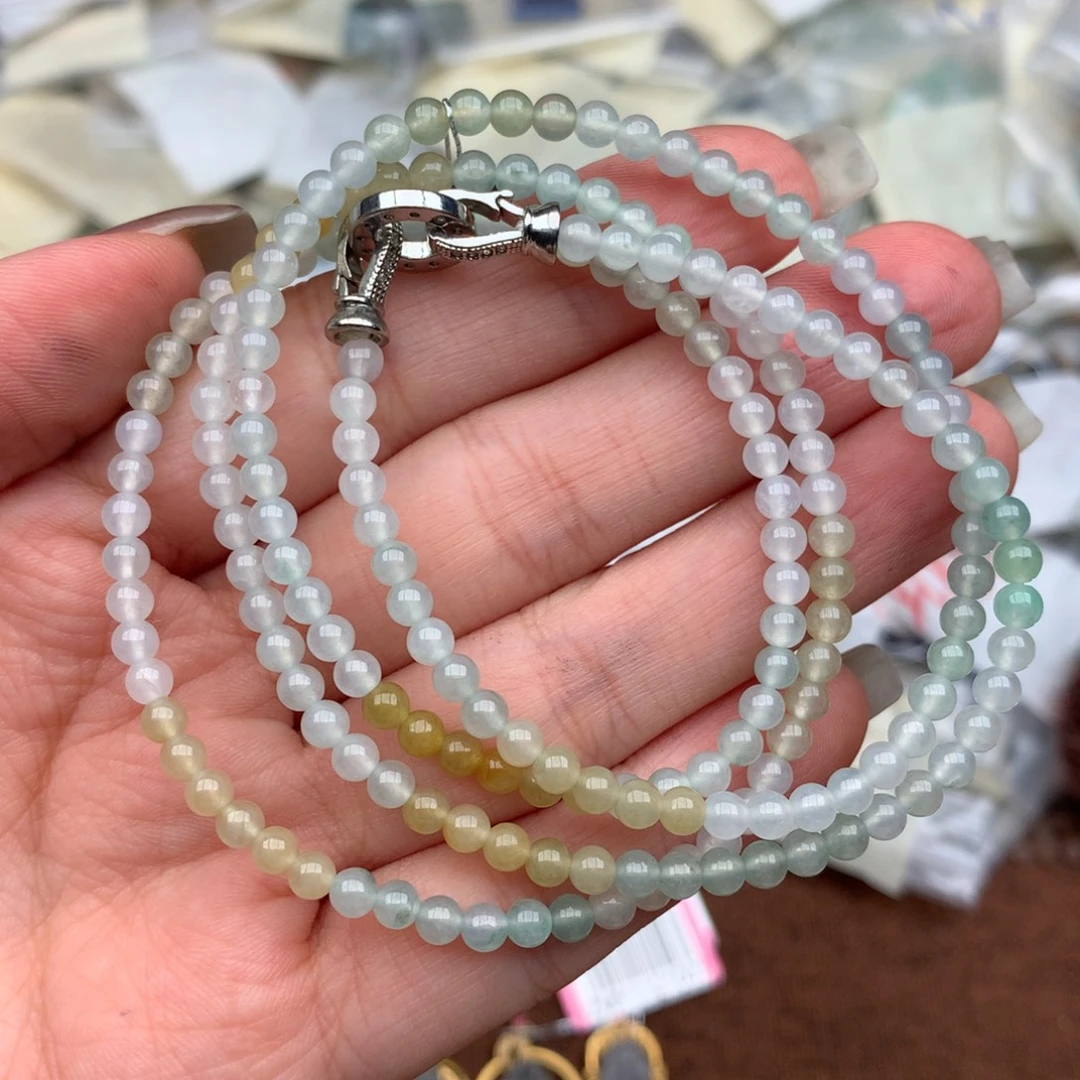 翡翠未镶嵌挂件…..