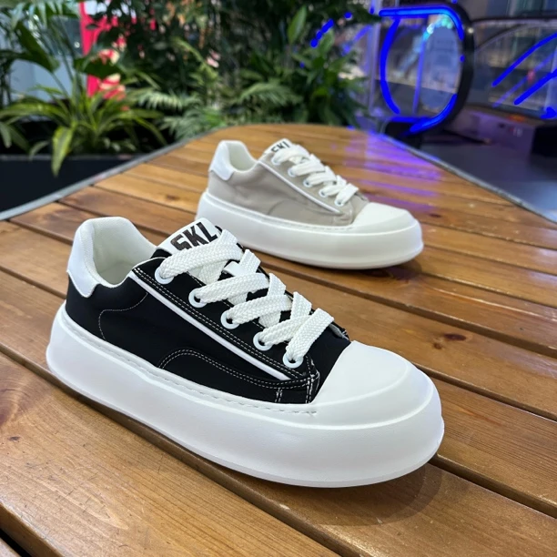 耐磨时尚休闲鞋潮流低帮帆布鞋休闲百搭透气鞋子低帮夏季运动