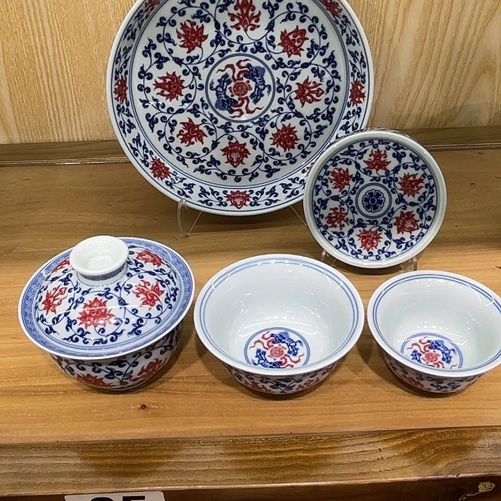 火***明青花釉里红缠枝莲8件套含4个小压手