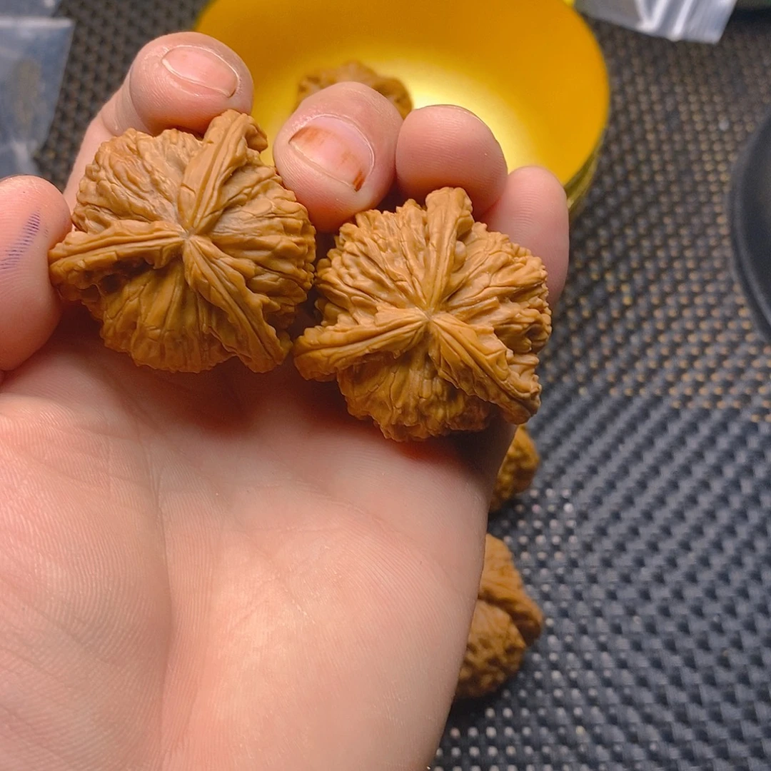 吴***丶文玩核桃吊坠文玩核桃三棱炸炸炸炸炸