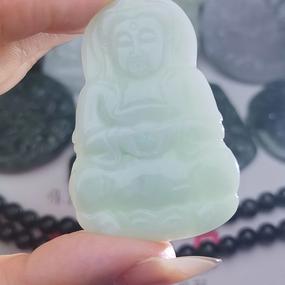 翡翠颈饰未镶嵌天然的A货翡翠多样性发货