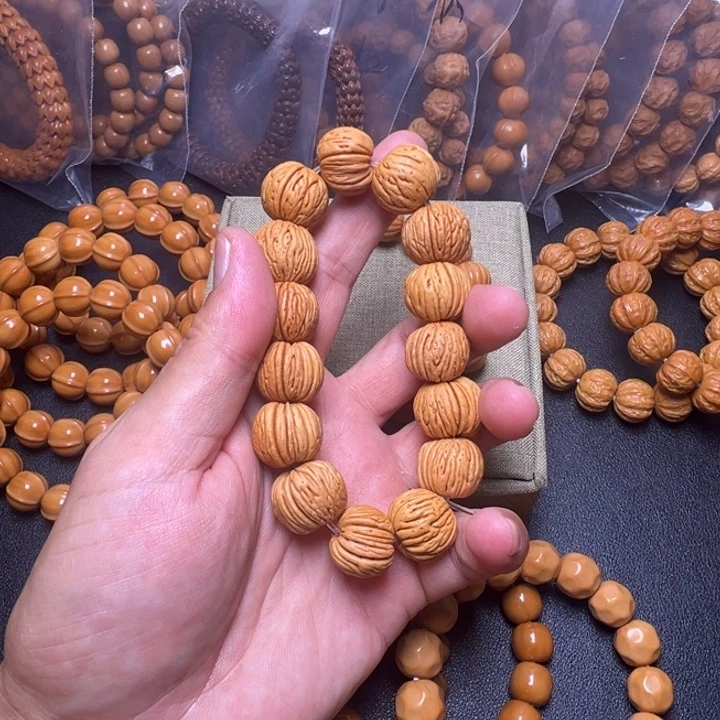 拼***哥猴头核桃手串大逃