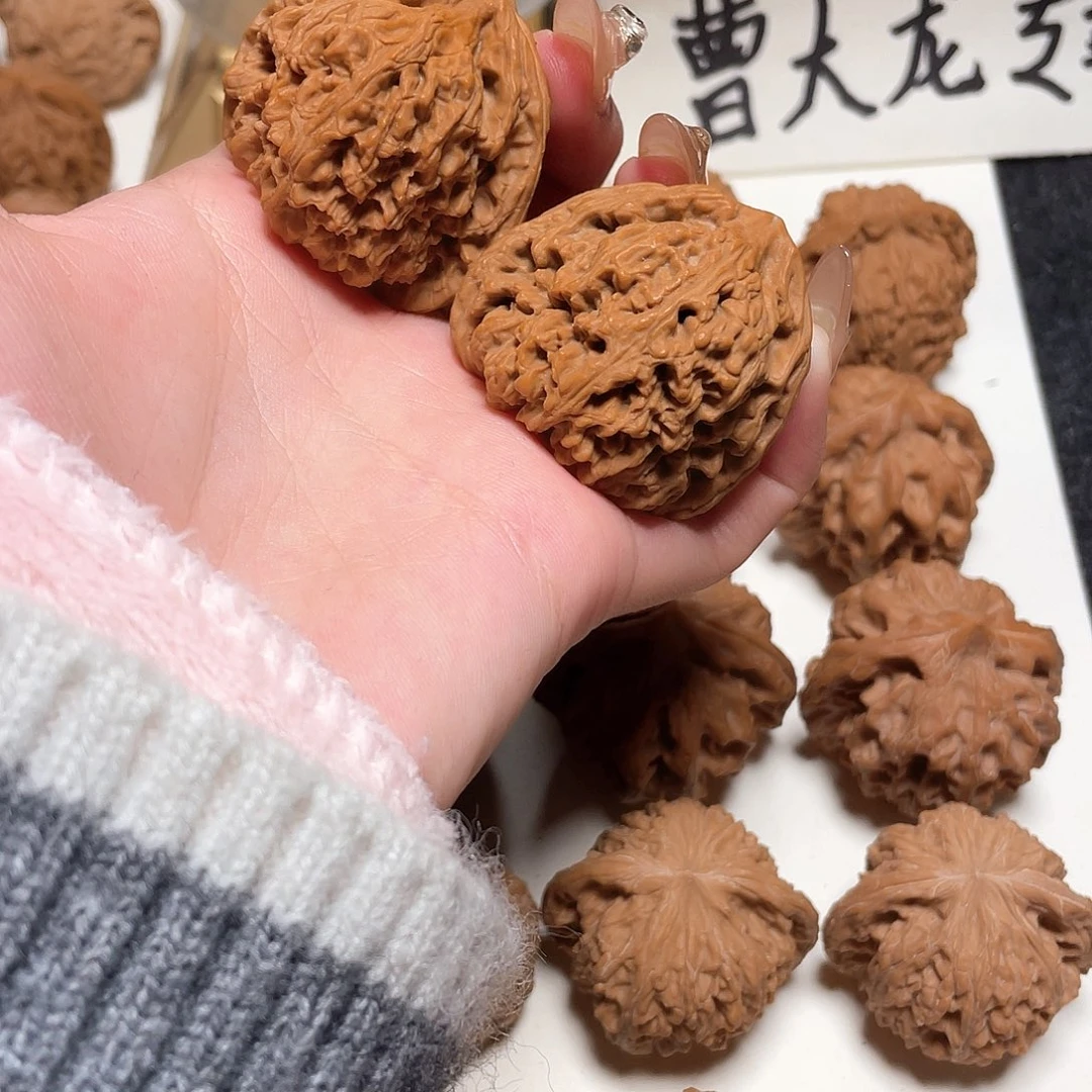 喆***宇文玩核桃把件文玩核桃南疆石