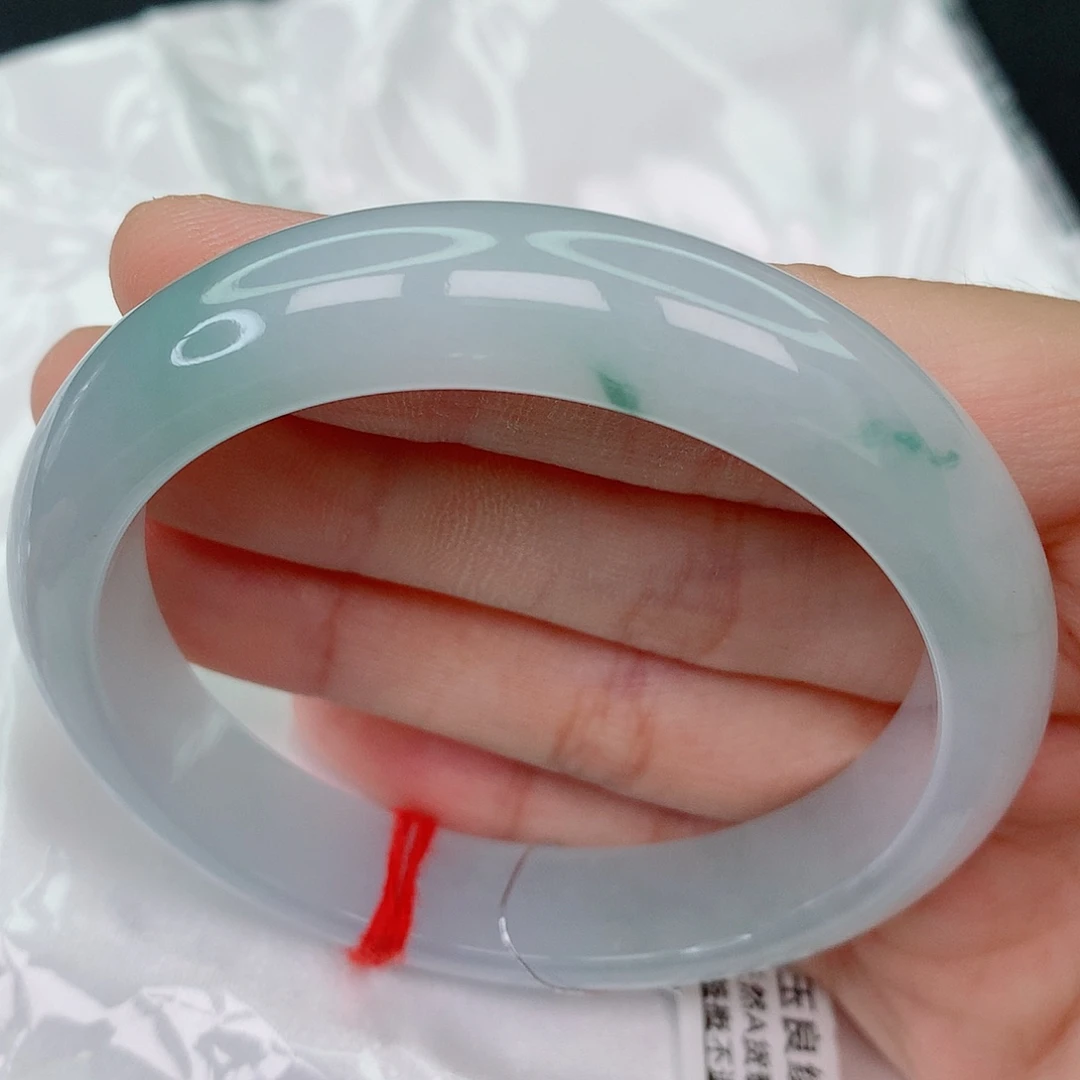 未镶嵌手镯翡翠56.7正圈，清秀胶润