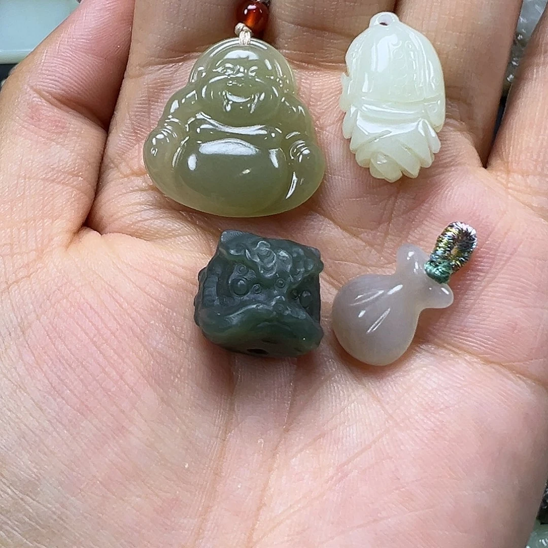 和田玉未镶嵌吊坠(不含链)不退不换
