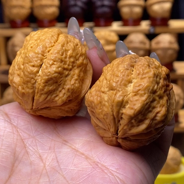 文玩核桃把件饕餮21号40尺