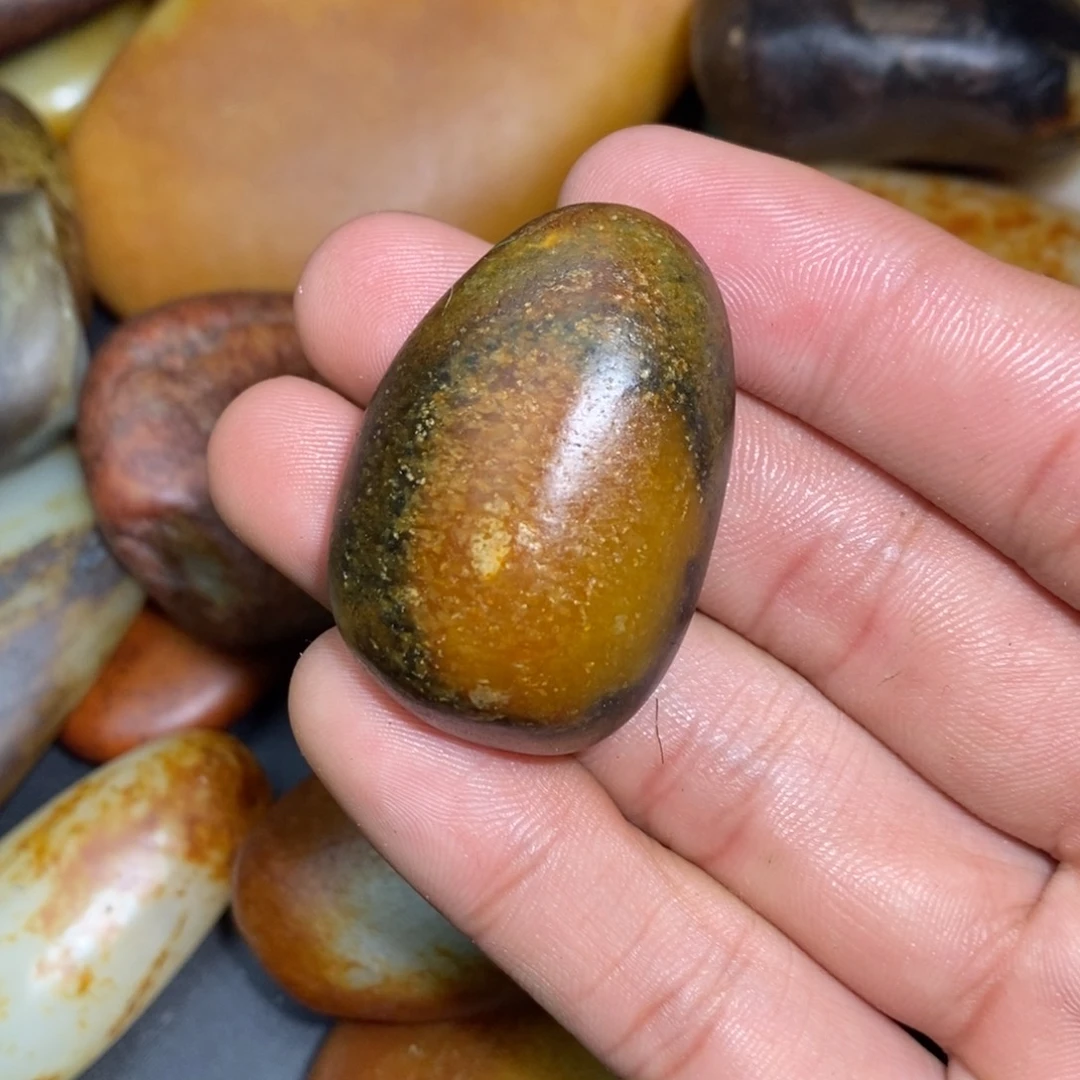 和田玉未镶嵌珠宝奇石