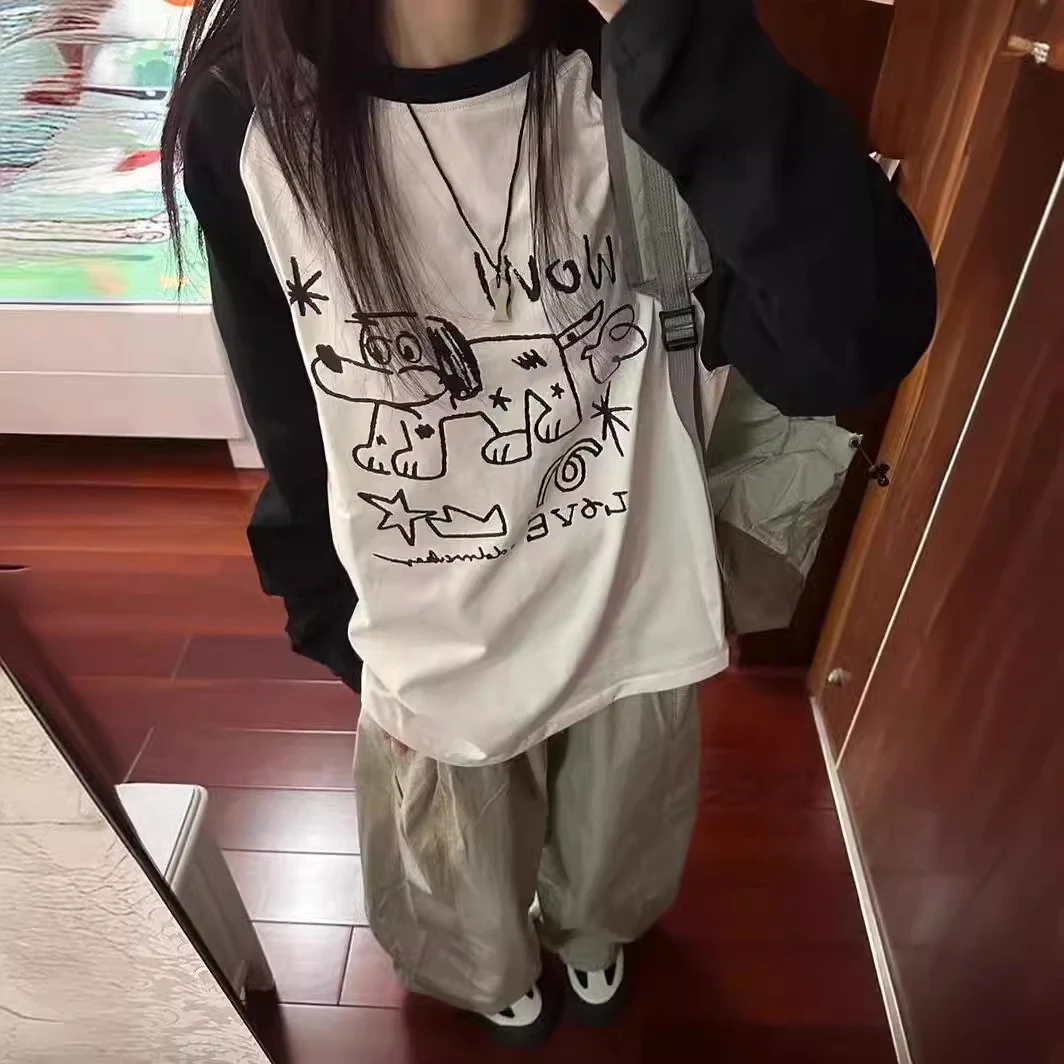 2023秋季新款潮小狗上衣t恤女慵懒风卡通印花插肩长袖打底上衣服