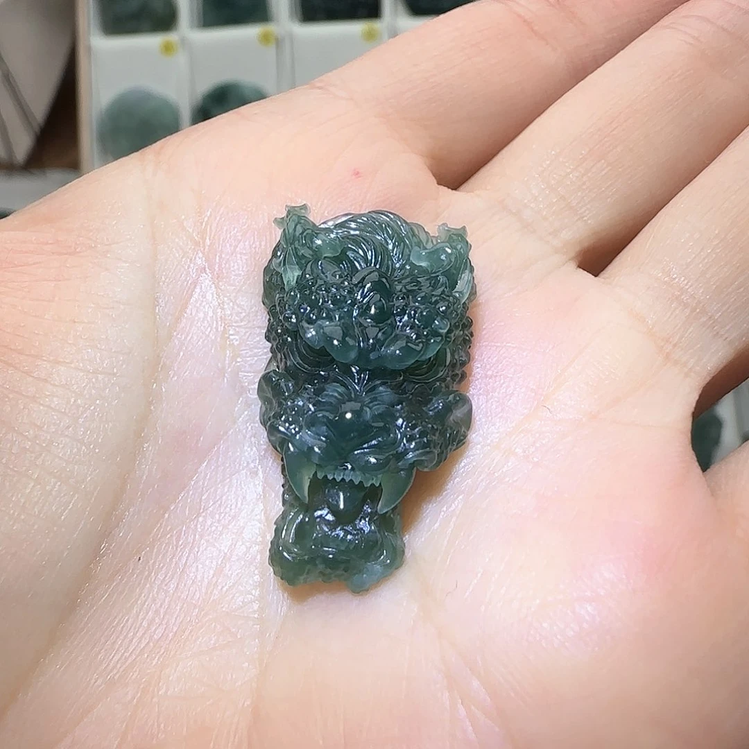 定制翡翠未镶嵌大威天龙翡翠多少