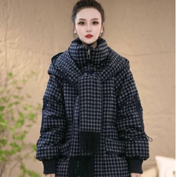 2025新款时尚气质冬季围巾连帽通勤百搭经典保暖棉服简约风上衣女