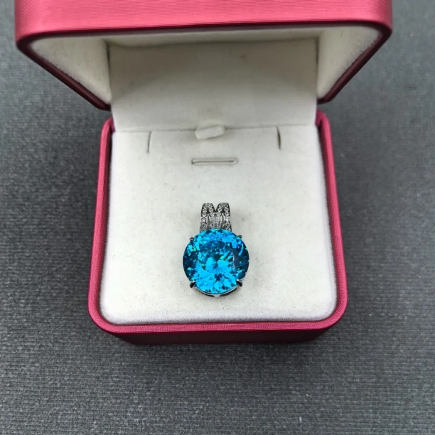 【经典永恒  光芒四射】吊坠 GDJ10135