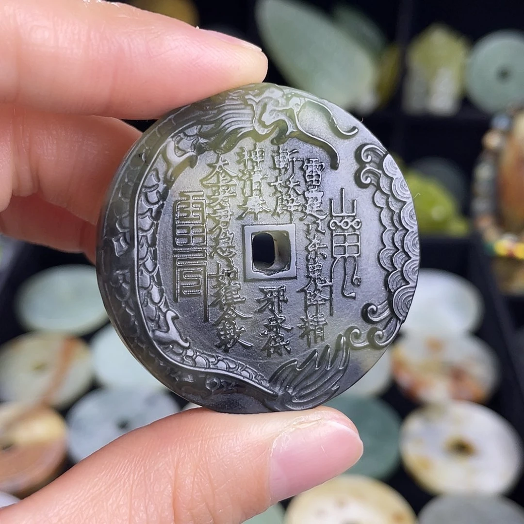 岫玉合金颈饰吊坠车挂