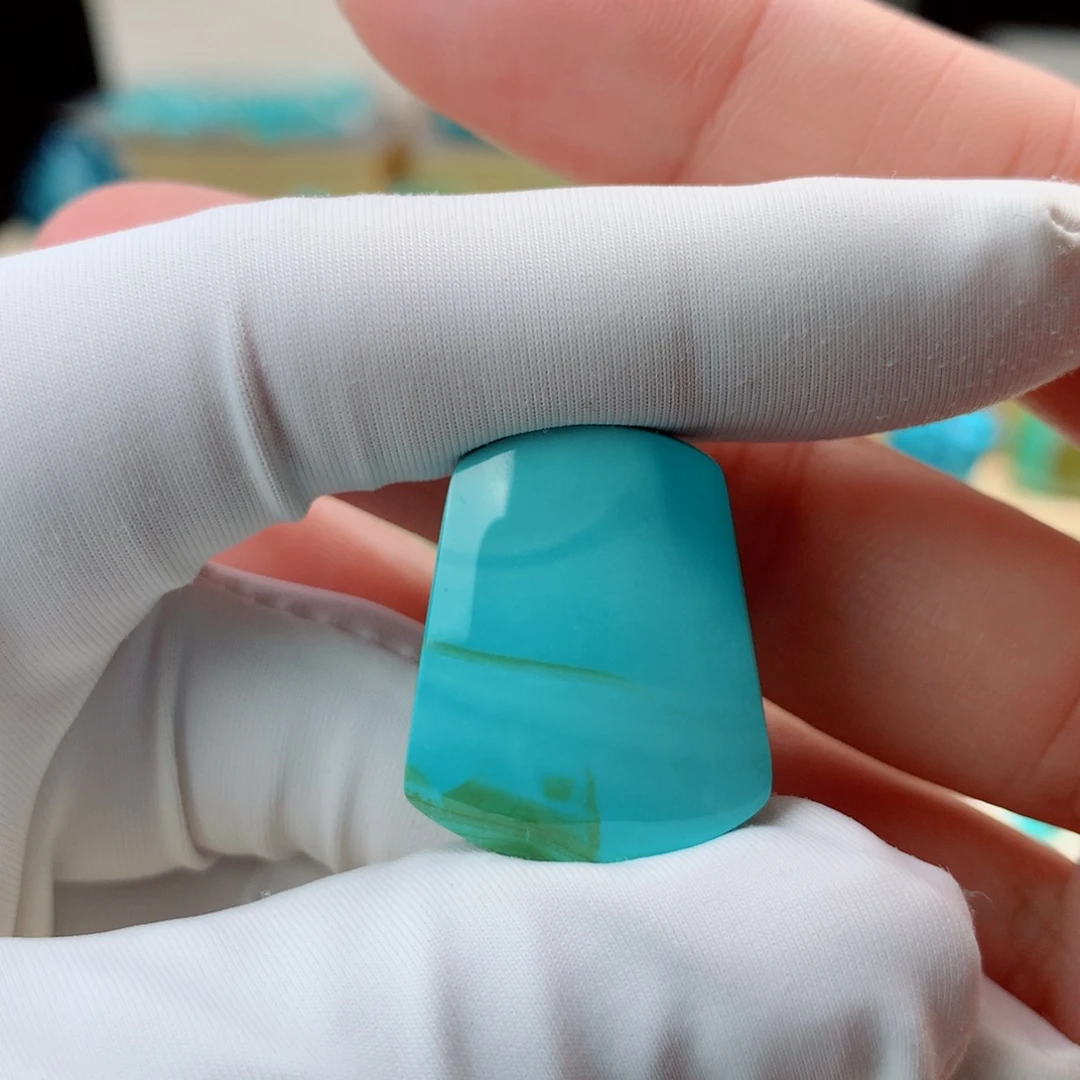 绿松石未镶嵌挂件