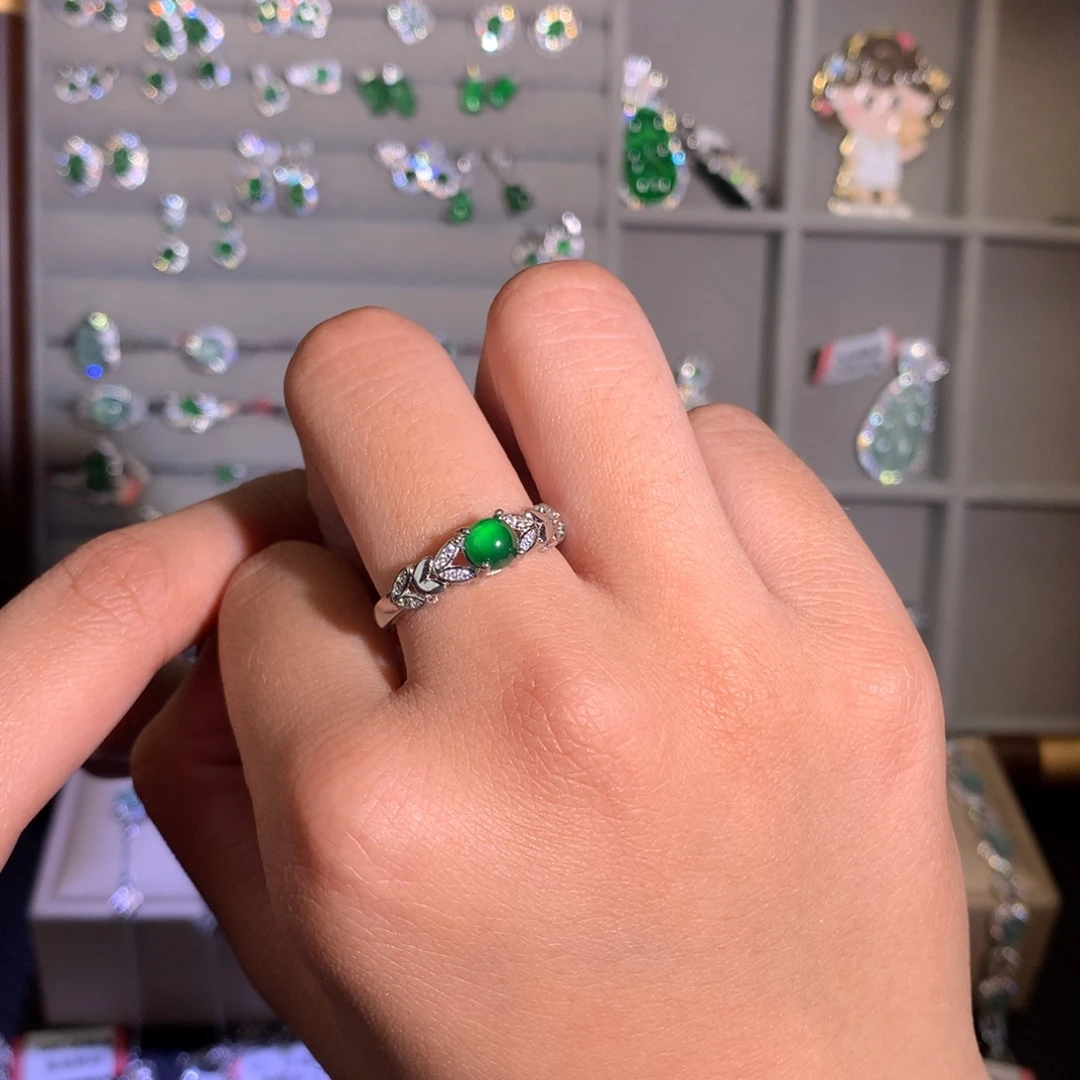 翡翠未镶嵌戒指戒指