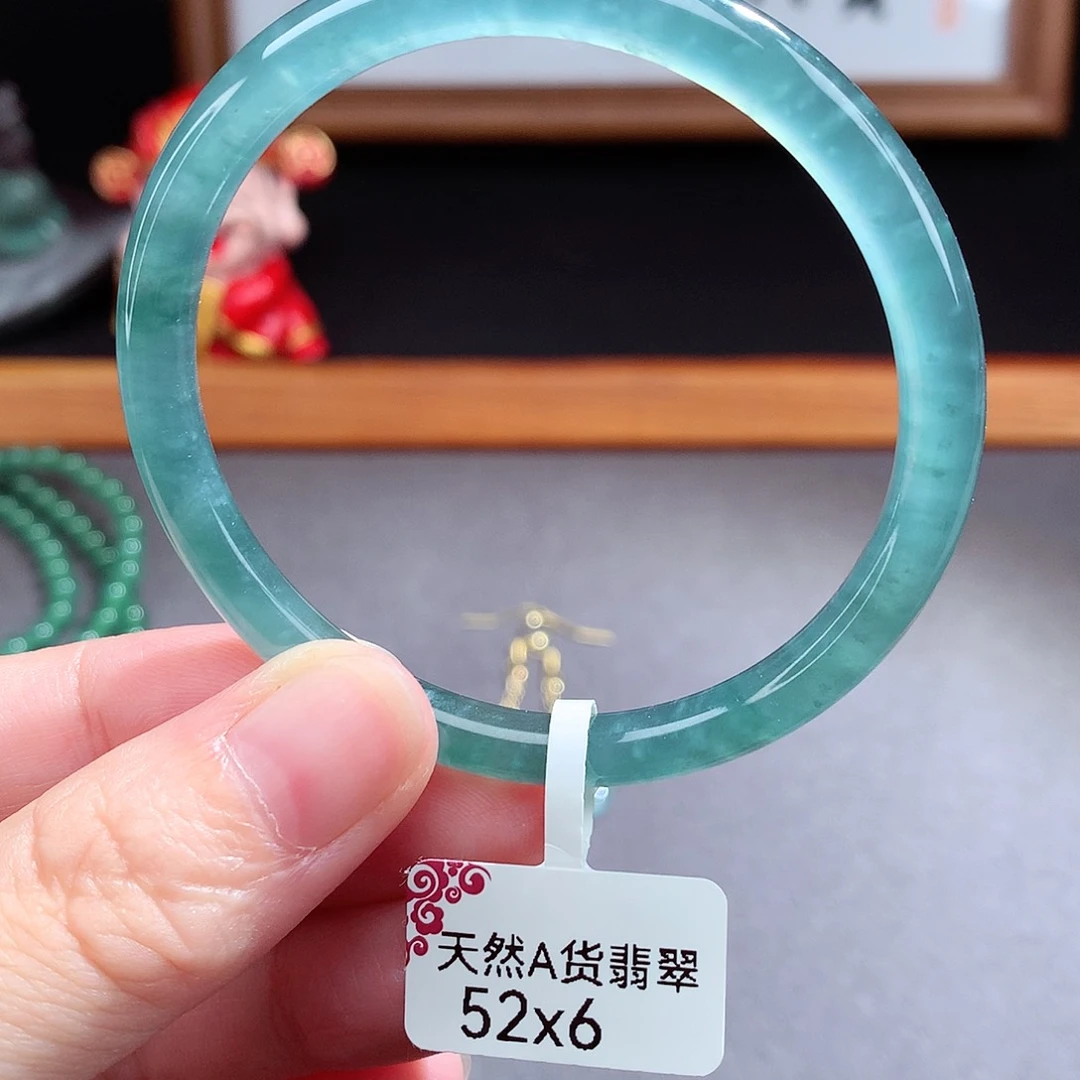 翡翠手镯（圆镯）未镶嵌