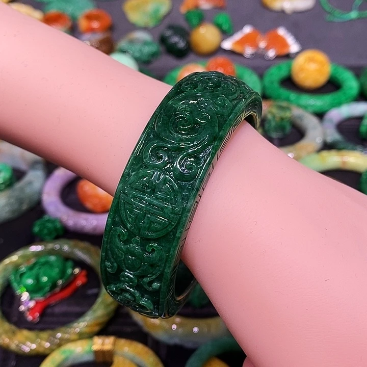 翡翠未镶嵌手镯翡翠