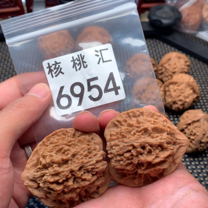 文玩核桃吊坠金刚纹