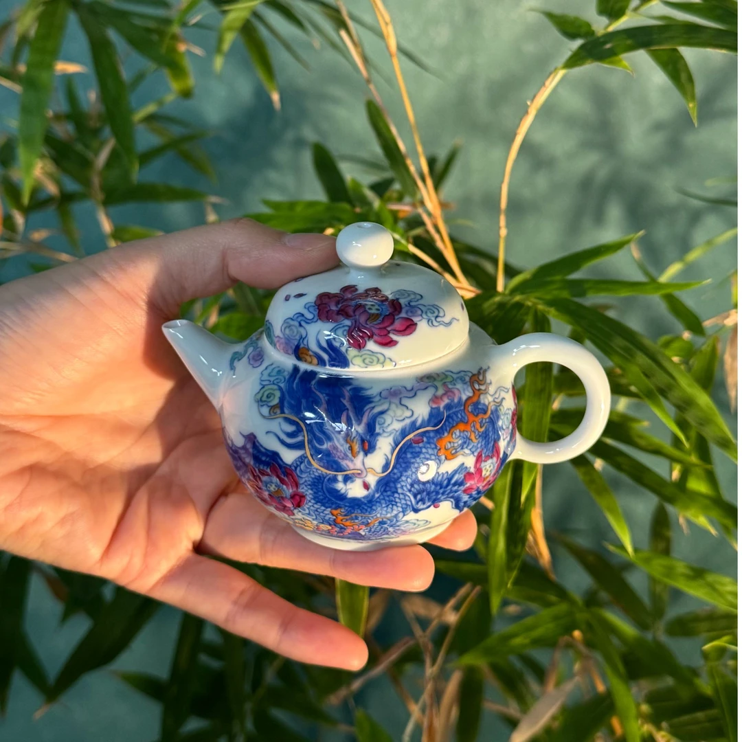 空山明月青花斗彩嘲风壶