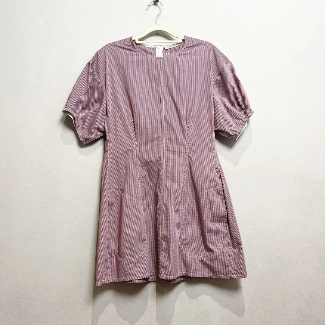 未使用 Celine/思琳 粉色细格连衣裙  40码 肩宽50 胸围82 衣长80