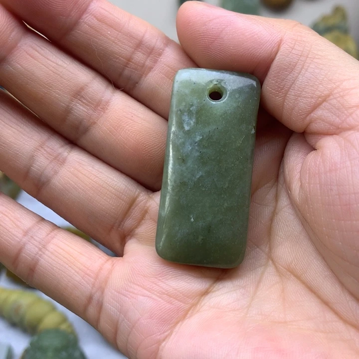 【闪购商品】岫岩河磨玉（透闪石质玉）吊坠未镶嵌