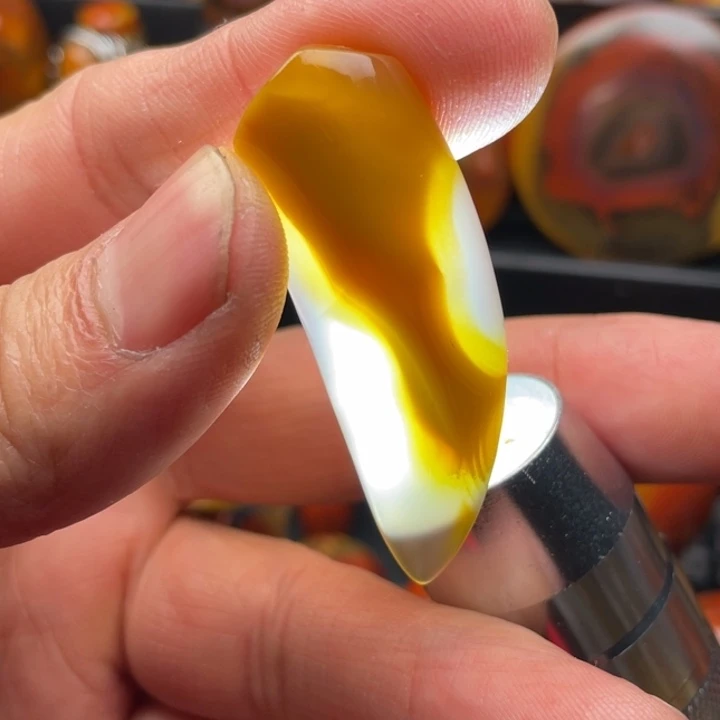 玛瑙/玉髓颈饰未镶嵌