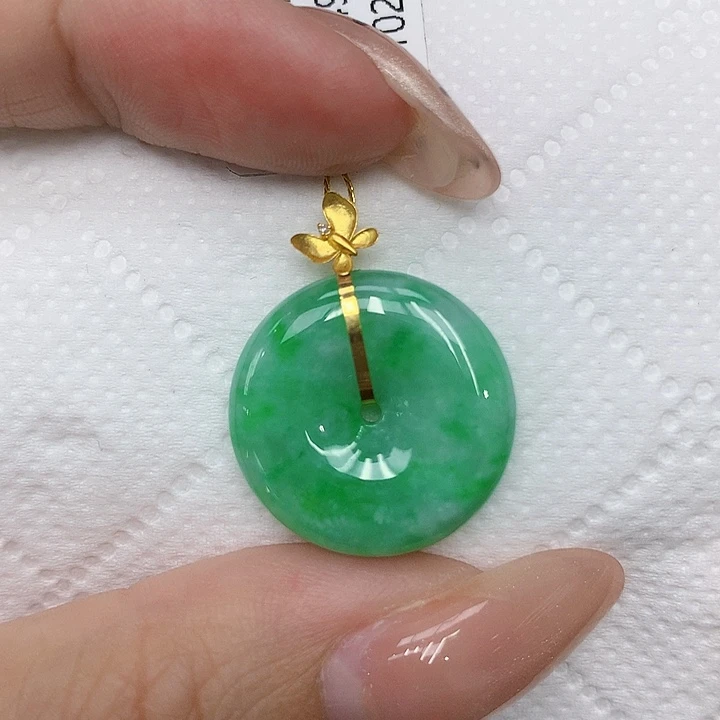 颈饰18K金镶嵌翡翠