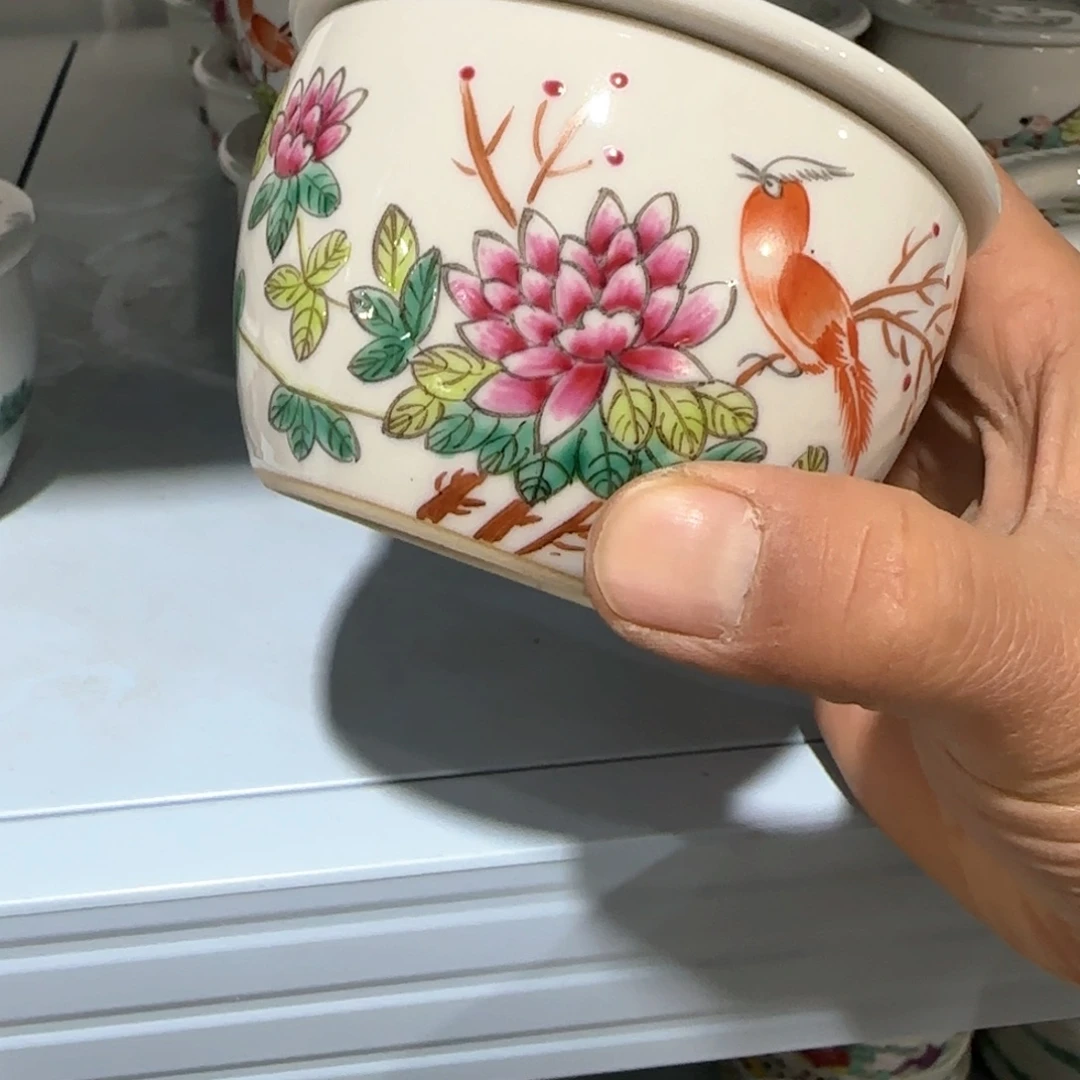 瓷片瓷器的造型和制作技术均