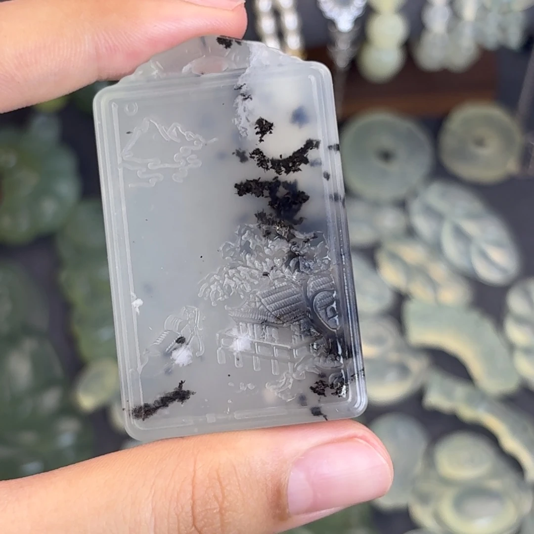岫玉未镶嵌颈饰岫玉山水牌