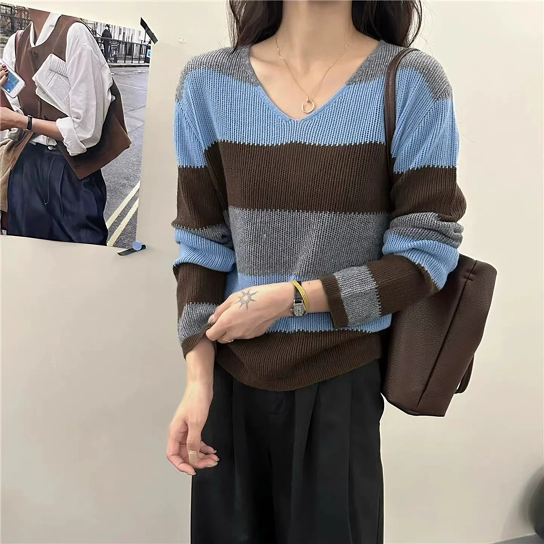 2025秋冬V领条纹拼色套头宽松显瘦百搭针织元素风毛针织衫女装WB6