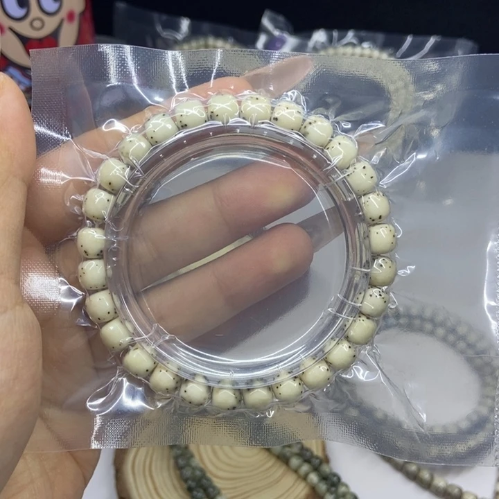 吊坠星月菩提L****.Aaaaa0