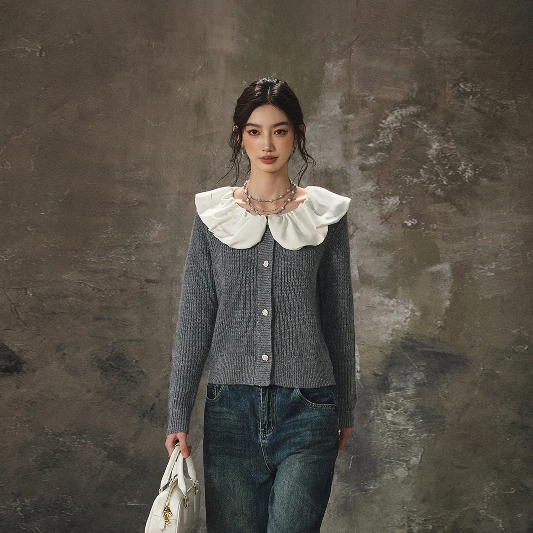 撞色娃娃领单排扣门襟甜美风针织衫 RA243SZ0600