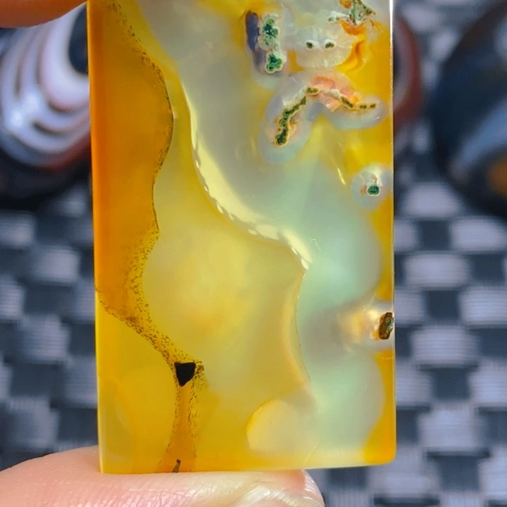 玛瑙/玉髓颈饰未镶嵌山****情