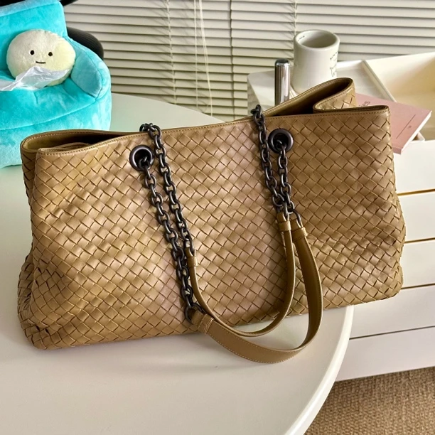 95新 BOTTEGA VENETA/葆蝶家 奶茶色卡其色托特编织
