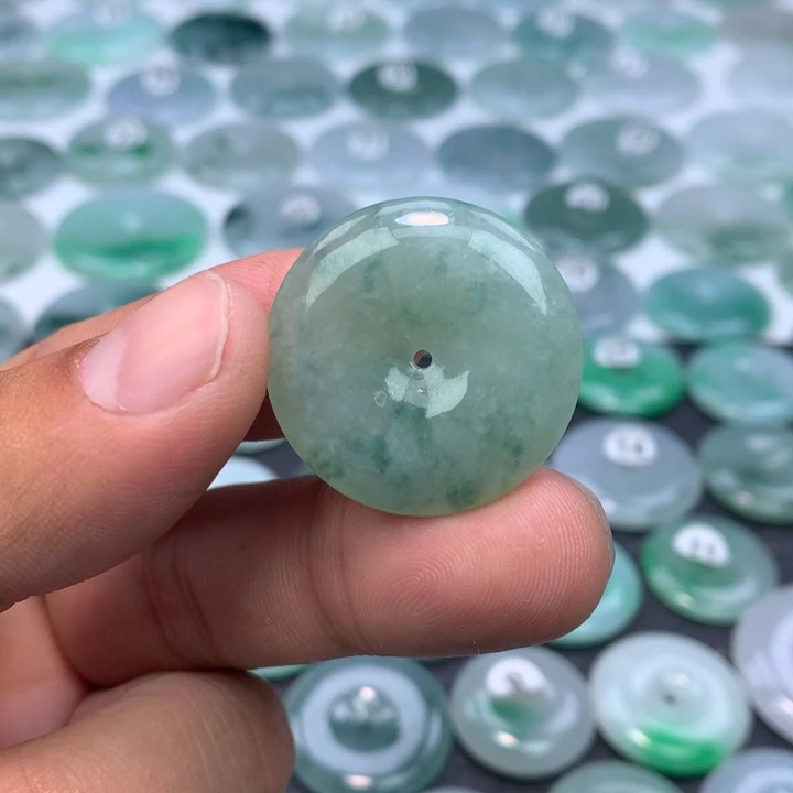 翡翠未镶嵌颈饰缅甸天然A货翡翠29/6.0