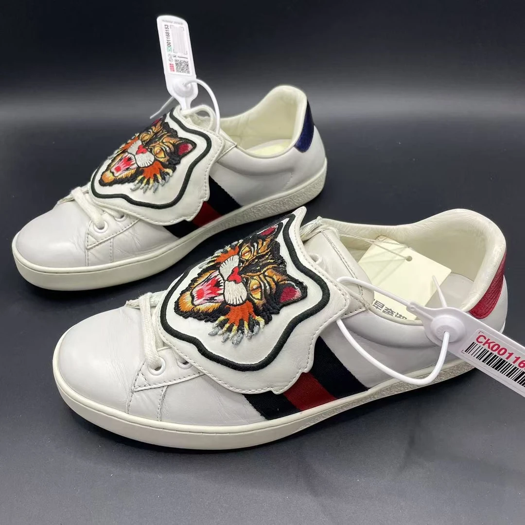 95新 GUCCI/古驰 【聚星优选】男士虎头贴片小白板鞋39.5码 los164