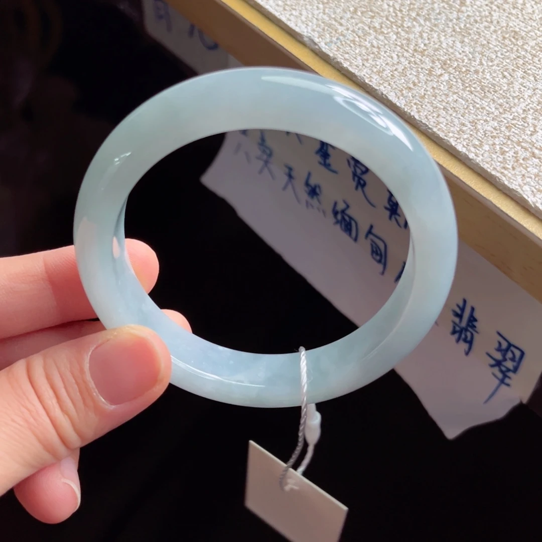 翡翠未镶嵌手镯手镯